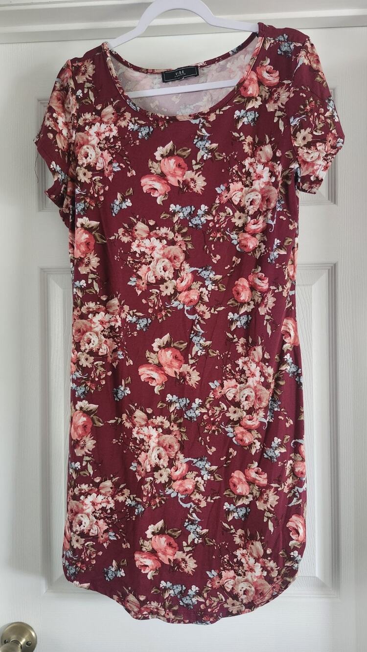 VIBE Women Casual T-Shirt Dress Size 1X Burgundy Floral Short D25